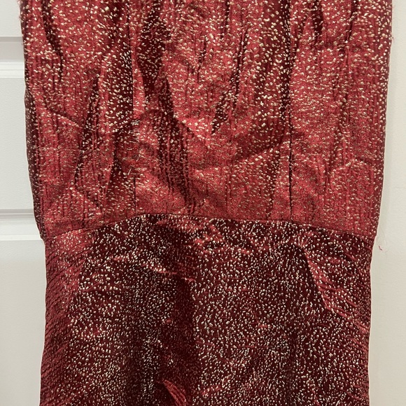 ML Monique Lhuillier Red Metallic High Low Gown Size 6 US $595 - Picture 3 of 13